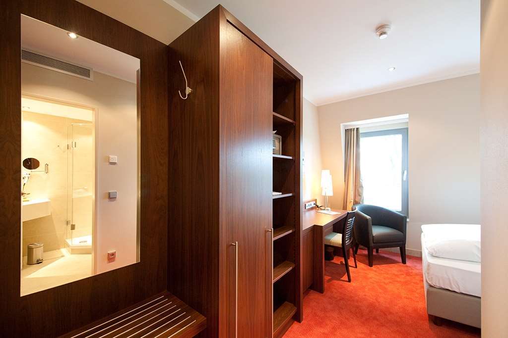 Hotel Kocks Am Muehlenberg มึลไฮม์ อันแดร์ รัวร์ ห้อง รูปภาพ