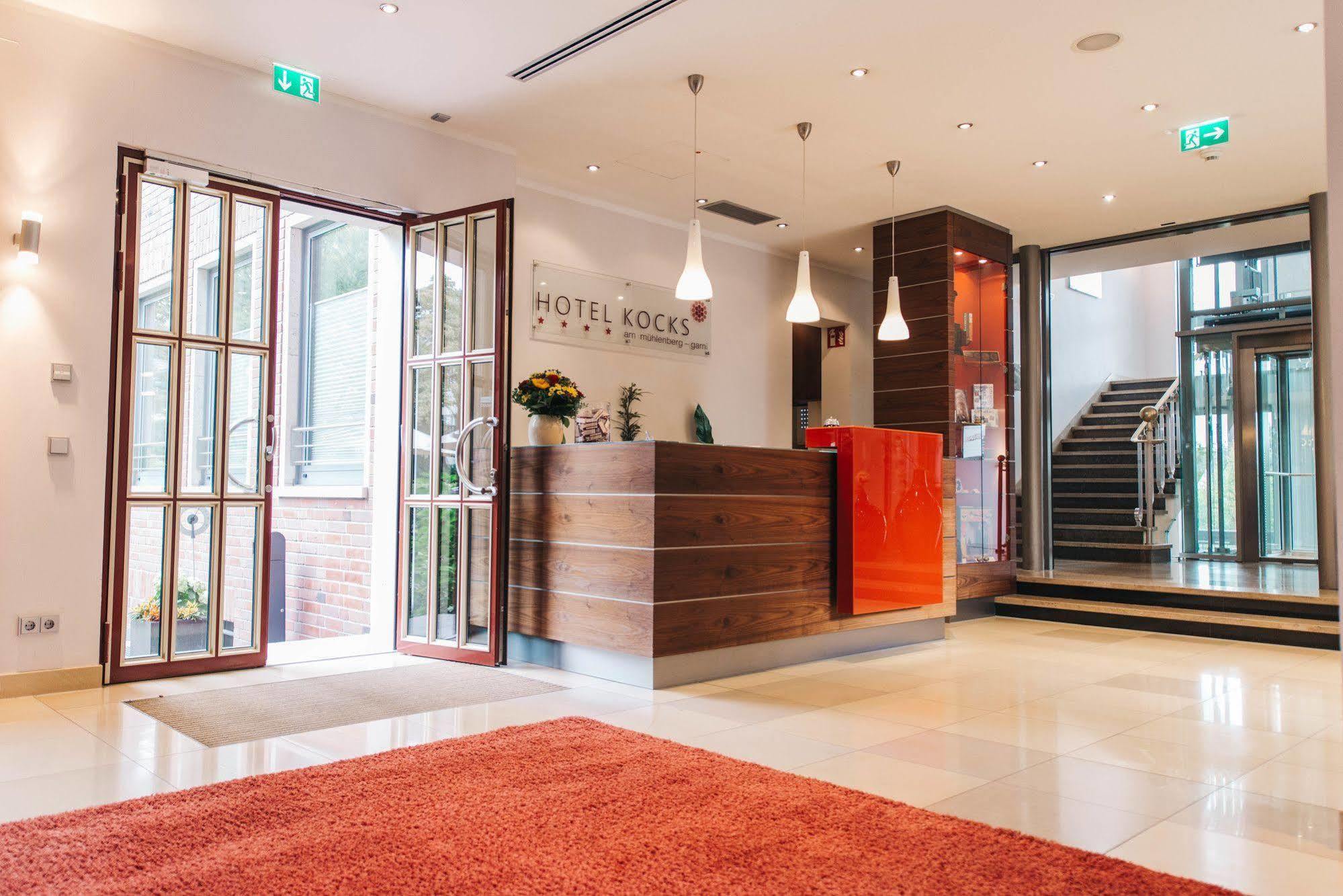 Hotel Kocks Am Muehlenberg มึลไฮม์ อันแดร์ รัวร์ ภายนอก รูปภาพ