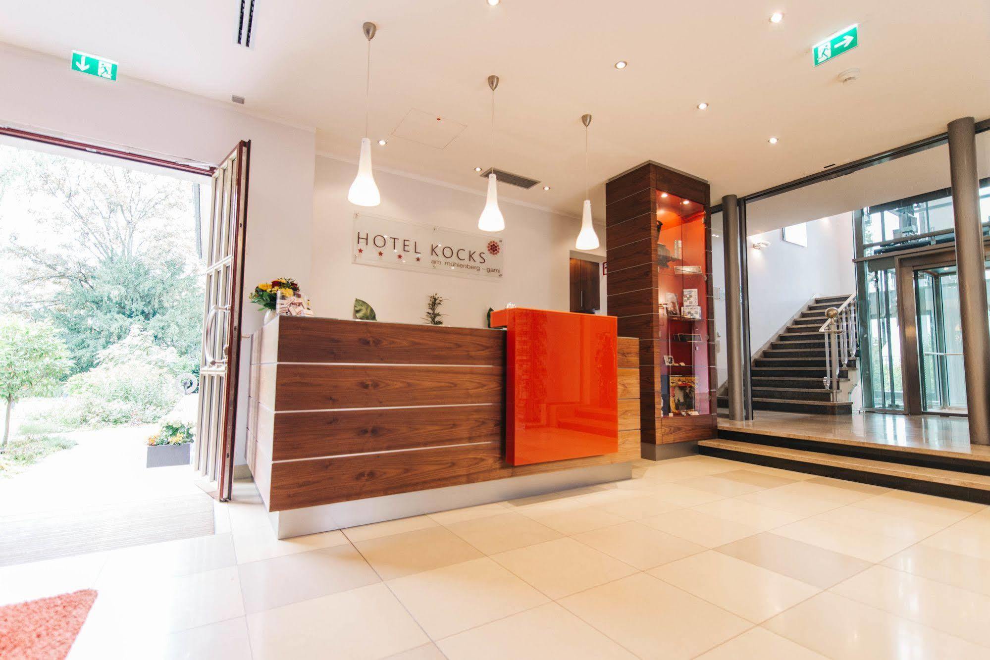 Hotel Kocks Am Muehlenberg มึลไฮม์ อันแดร์ รัวร์ ภายนอก รูปภาพ